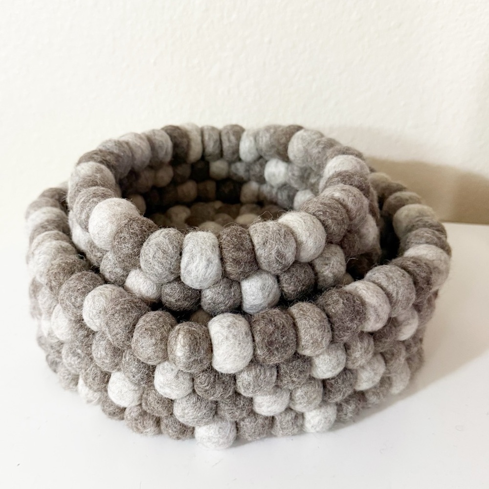 TJ Maxx Marshalls Global World Felted Wool Balls Nesting Bowls Set of 2 - Picture 4 of 8